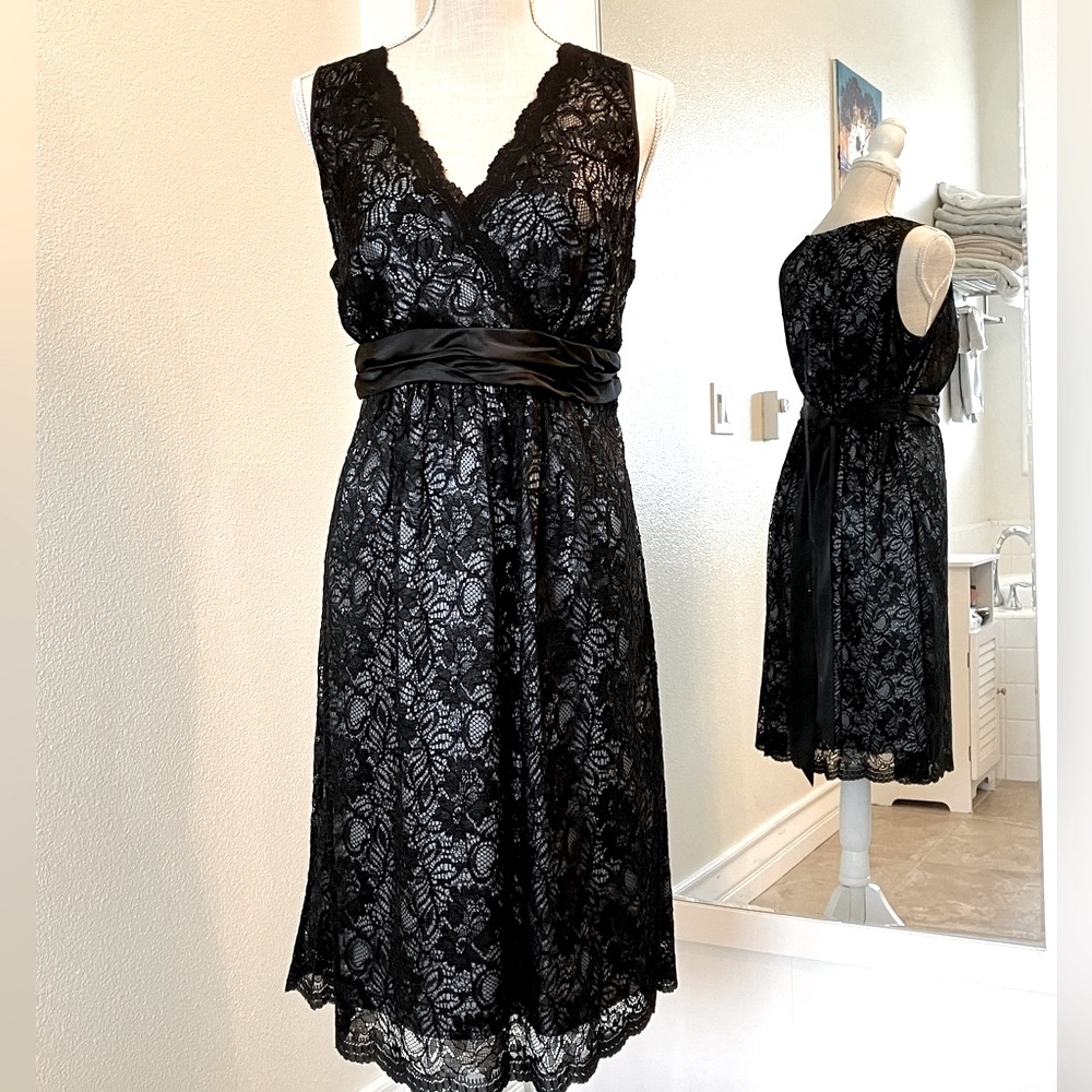 Black lace over silver-gray sleeveless party dress, Pea in a Pod size Large
